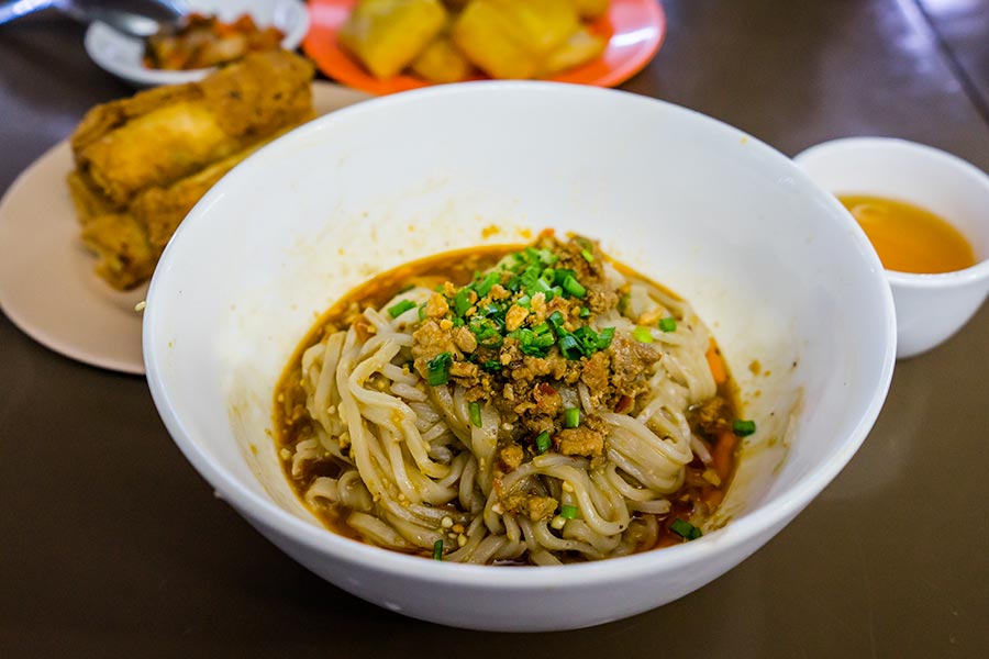 Eat Burmese Noodles in Yangon
